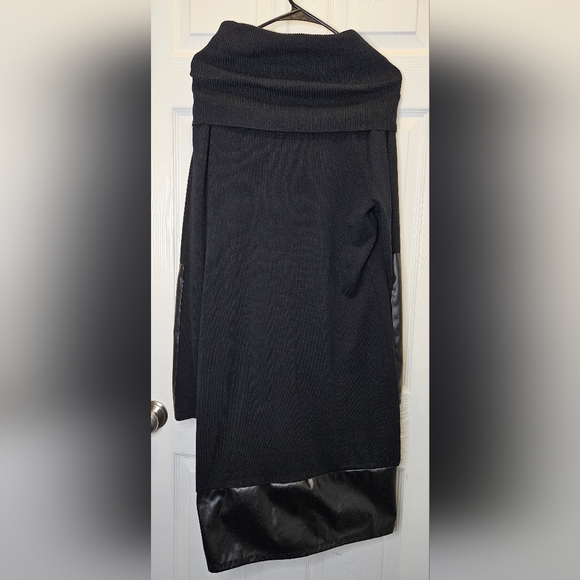 🌺Say What? Sweater Dress - Picture 2 of 6